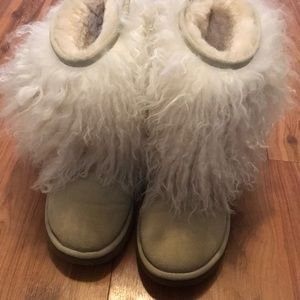 Fluffy uggs